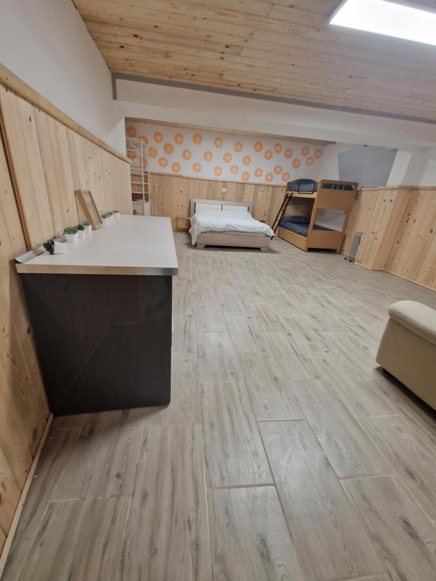 Underground Home Vicino Metropolitana Comasina Cormano Luaran gambar
